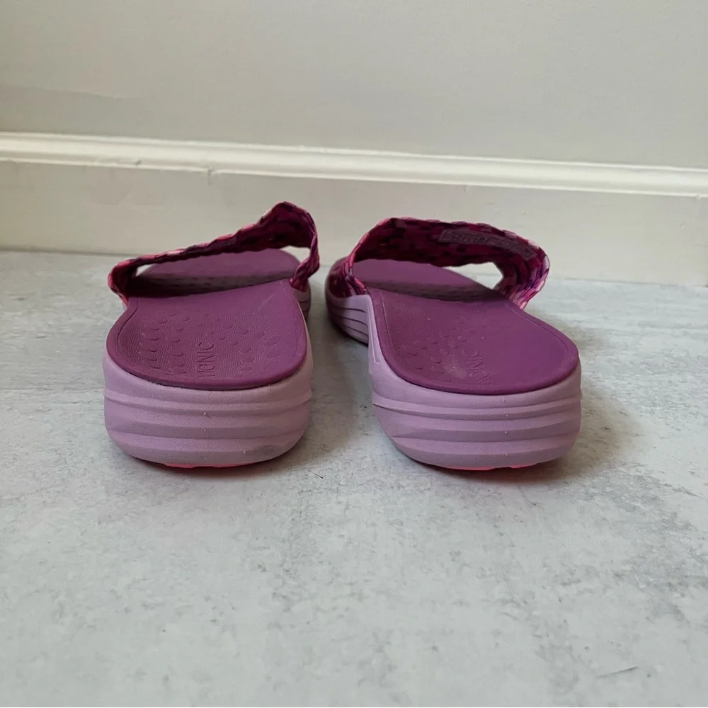 VIONIC Woven Slip On Sandals 8